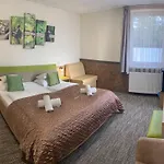 Dolce Hotel *