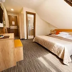 Dolce Hotel