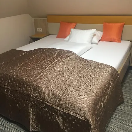 Dolce Hotel *