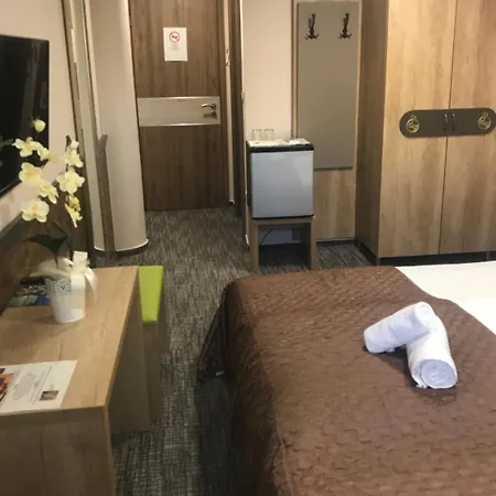 Dolce 巴拉腾肯尼斯